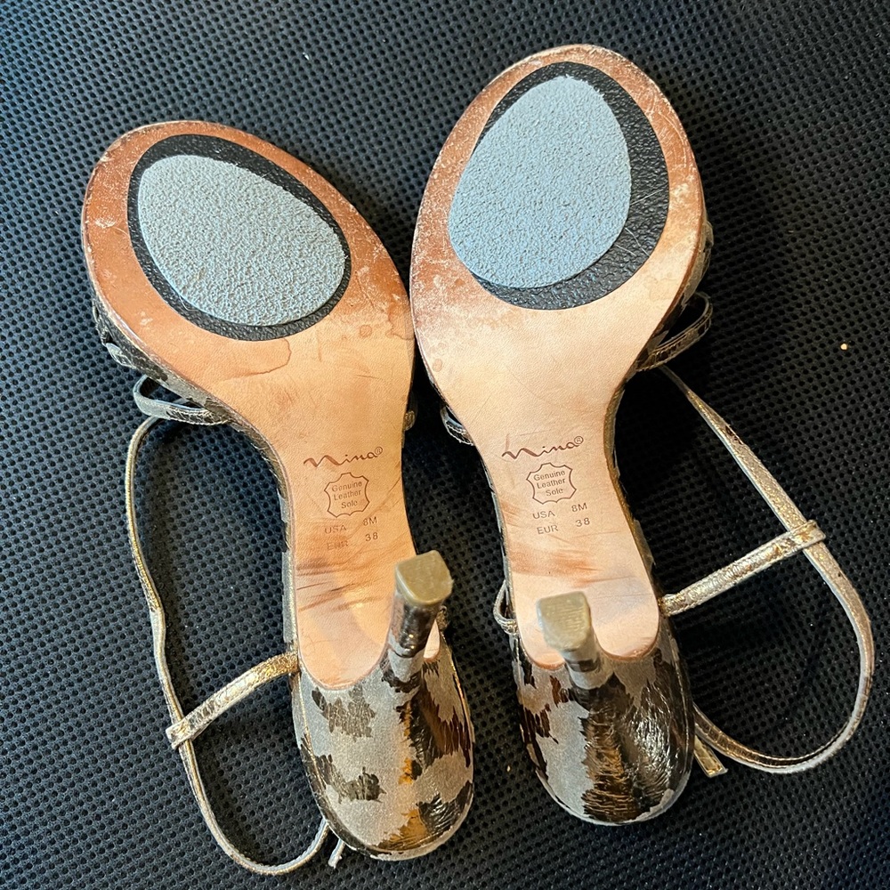 Nina Copper Gold Strappy Sandals EUC - Picture 5 of 5